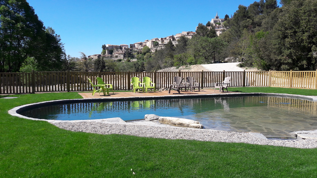 Piscine naturelle BioNova - camping Le Vallon